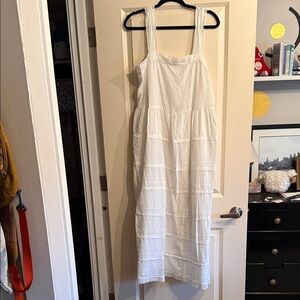 The Great - size 3 (L) like new - White Sleeveless Dress w/ embroidered details